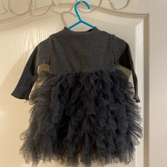 Ruffle dress - Picture 2 of 3